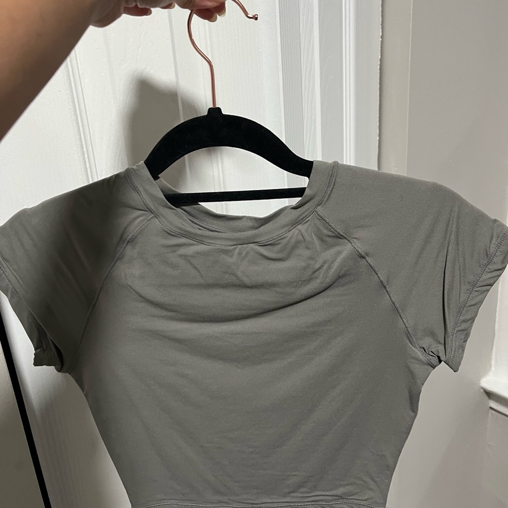 Gray Fitted T-Shirt with Cap Sleeves and Crew Neck